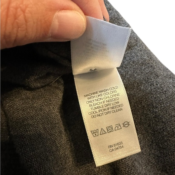 Kenneth Cole Reaction Cardigan/Sweater With Ruffled Neckline Size Large Gray - Picture 4 of 13